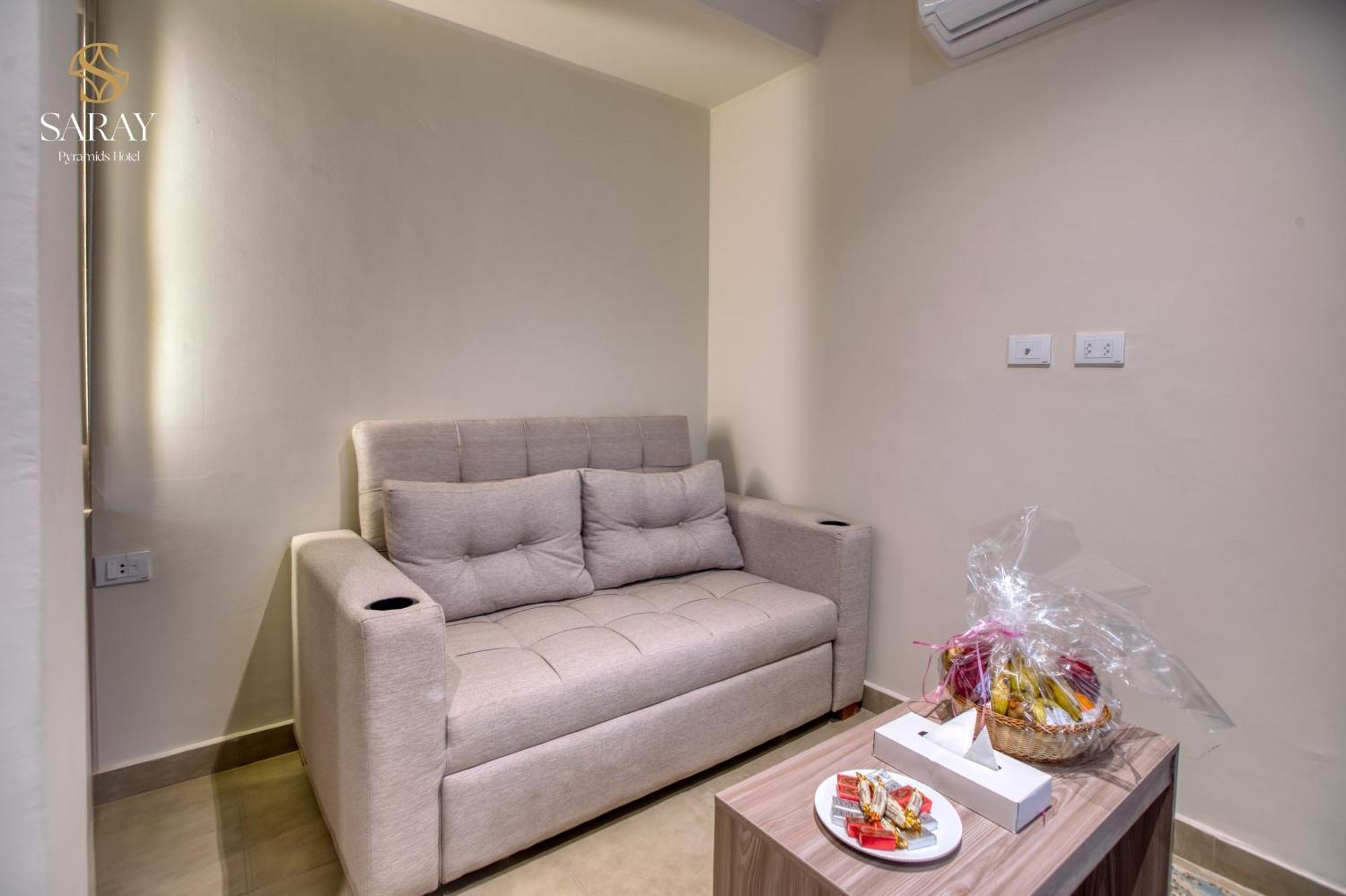 Saray Pyramids & Museum View Hotel Kafrat al Jabal Room photo